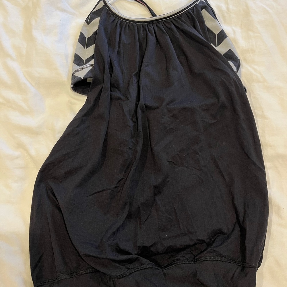 Lululemon black Size 6 athletic top with bra